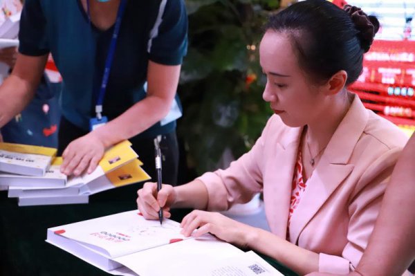 深圳宝安、龙岗书城签售会回顾